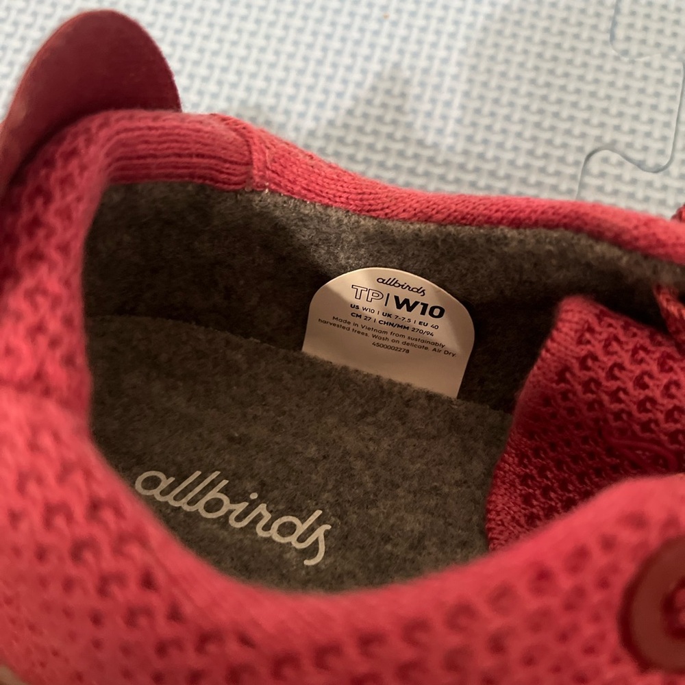 Allbirds Tree Runners Women’s Size 10 — Deep Pink / Rose Color - NWOT - Picture 4 of 5